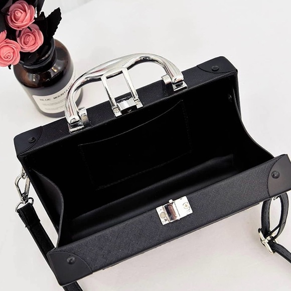 Cute Boom Box Crossbody bag - Picture 5 of 5